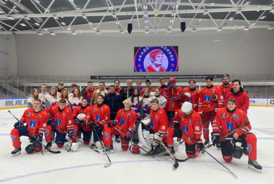 Команда филиала РАНХиГС обыграла хоккеистов их колледжа городского округа Лобня
