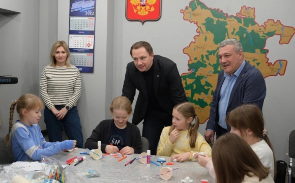 Более 600 юных красногорцев посетили занятия в «МастЕРских Деда Мороза»