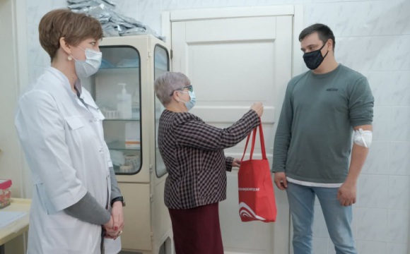 В Красногорске тысячному донору крови вручили презент