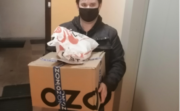 Волонтеры благотворительной организации доставляют многодетным семьям Красногорска продуктовые наборы
