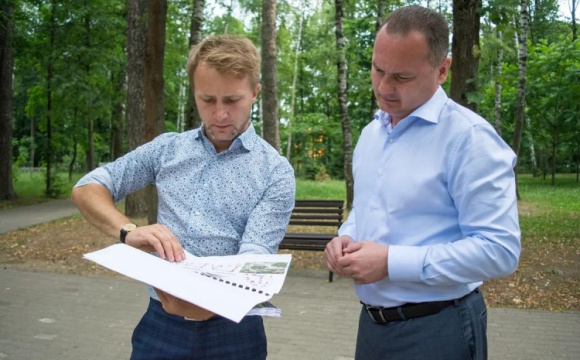 Алексей Спасский проверил соблюдение санитарных норм в Городском парке