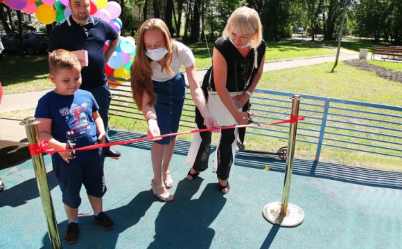 Детскую площадку открыли в Красногорске по губернаторской программе