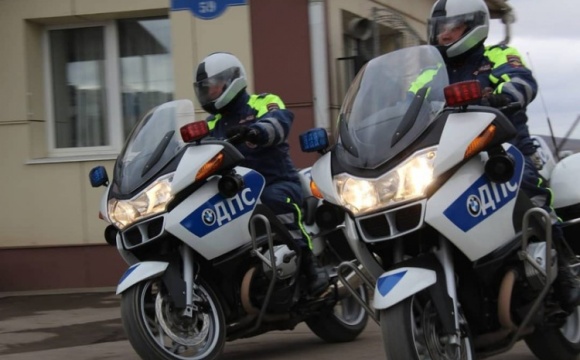 Автоинспекторы проводят тематические рейды для несовершеннолетних в дачных поселках