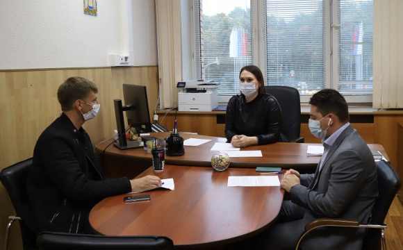 В администрации Красногорка провели прием граждан по вопросам ЖКХ