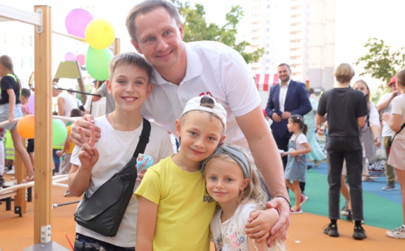 В Красногорске открыли две детские площадки по программе Губернатора