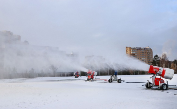 На Лыжном стадионе в Красногорске начали работу снегогенераторы