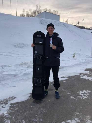 Сноубордисты из Подмосковья завоевали два серебра на первенстве России