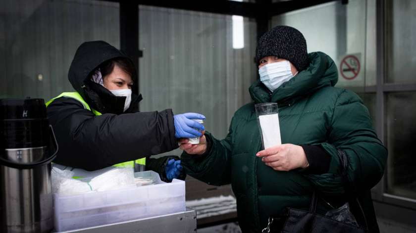 Более 1,1 тыс. литров чая раздали пассажирам Подмосковья с начала недели