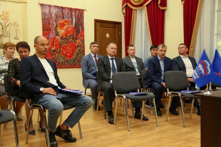 Красногорские партийцы провели очередное заседание местного политсовета