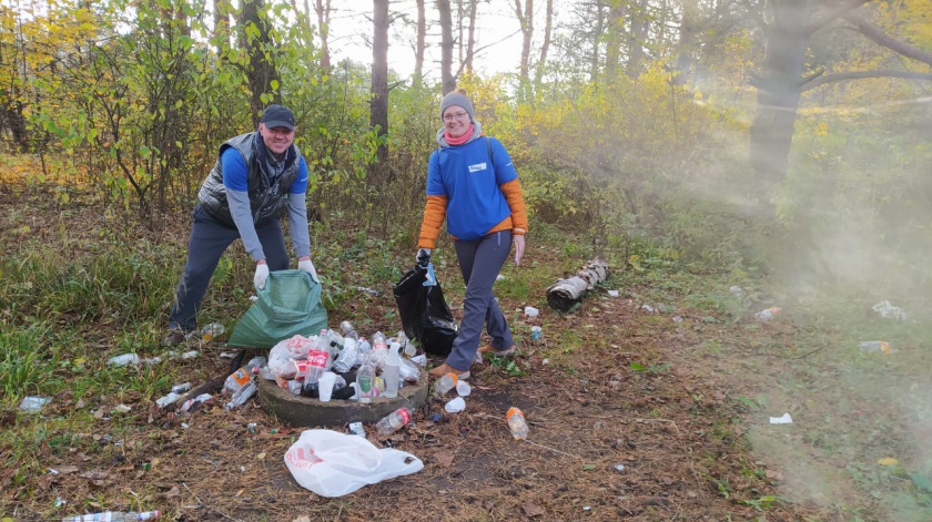 Два кубометра мусора собрали активисты на субботнике в Красногорске