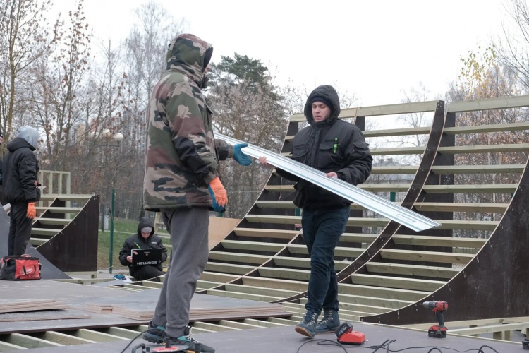 В Красногорске продолжается реконструкция скейт-парка