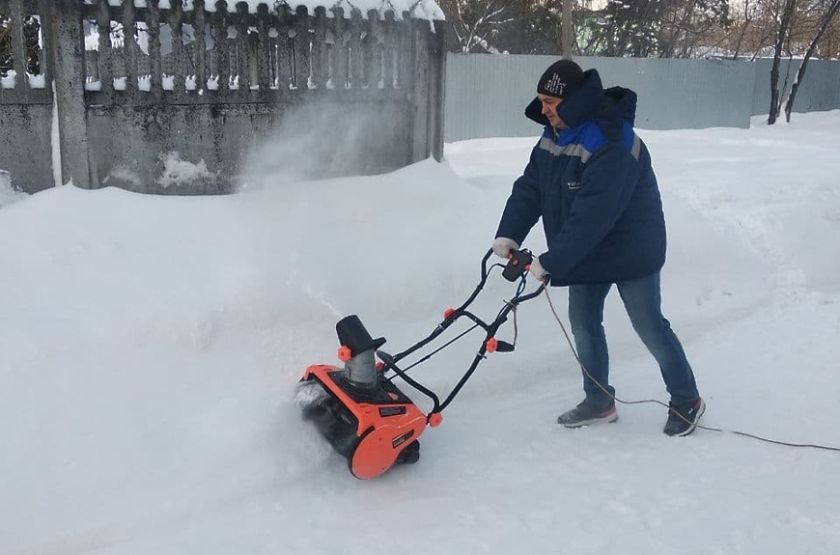 Военные коммунальщики филиала ФГБУ «ЦЖКУ» Минобороны России по Московскому военному округу обеспечивают своевременную работу по очистке снега