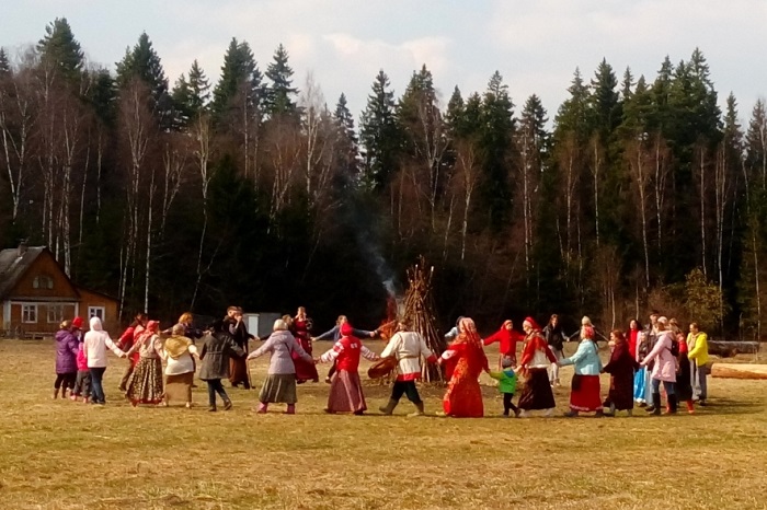 Этно-экскурсия в центр древнеславянской культуры на праздник "Ляльник"