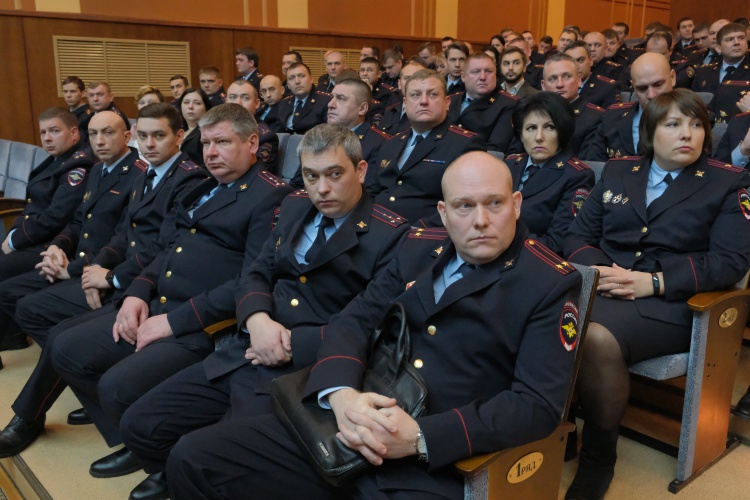 Полицейские Красногорска в 2019 году раскрыли почти 1,8 тысячи преступлений