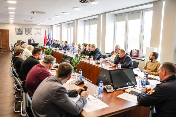 14 марта 2025 года в здании администрации городского округа Красногорск прошло внеочередное заседание антитеррористической комиссии городского округа Красногорск