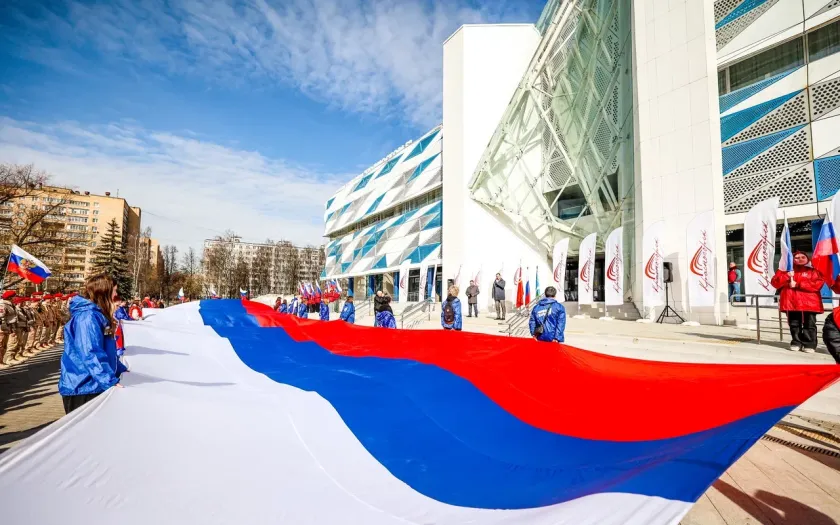 Дмитрий Волков поздравил красногорцев с 12-й годовщиной воссоединения Крыма с Россией