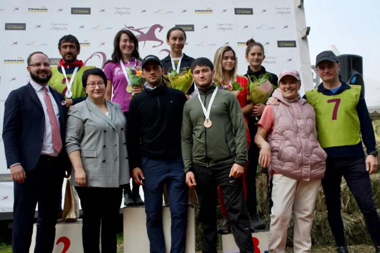 Конные соревнования проходят в КСК «Отрада»