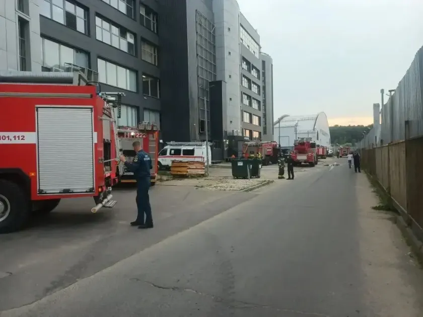 Держим в курсе: пожар в ТЦ «Терабит» ликвидировали на площади 800 квадратных метров