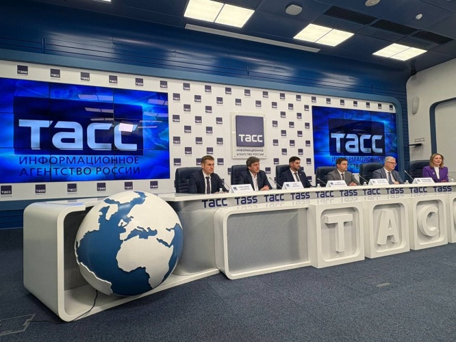 Пресс-конференция АРВЭ «Перспективы развития возобновляемой энергетики и технологий энергоперехода в регионах РФ»