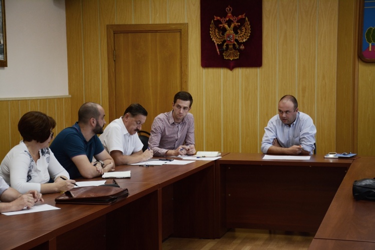 В администрации Красногорского района подвели промежуточные итоги строительства социальных объектов