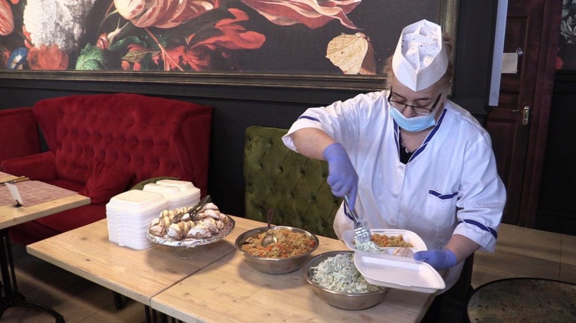 Красногорский ресторан передает обеды медикам «скорой помощи»