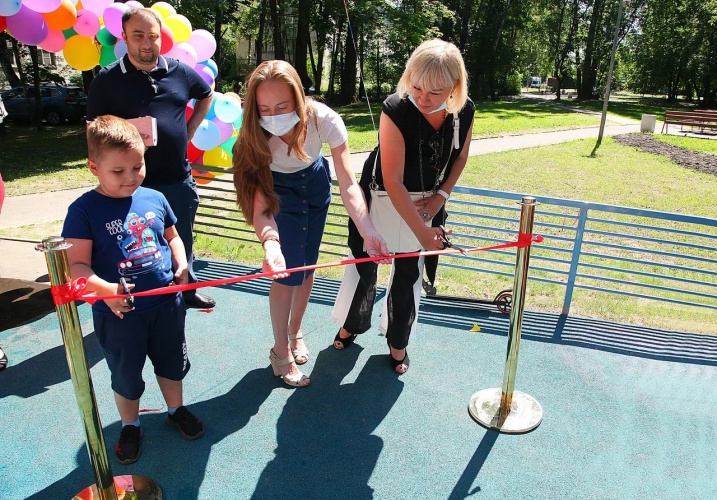 Детскую площадку открыли в Красногорске по губернаторской программе
