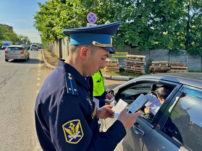 СОТРУДНИКИ ПОДМОСКОВНОЙ ГОСАВТОИНСПЕКЦИИ  И СУДЕБНЫЕ ПРИСТАВЫ ПРОВЕЛИ РЕЙД «ДОЛЖНИК»