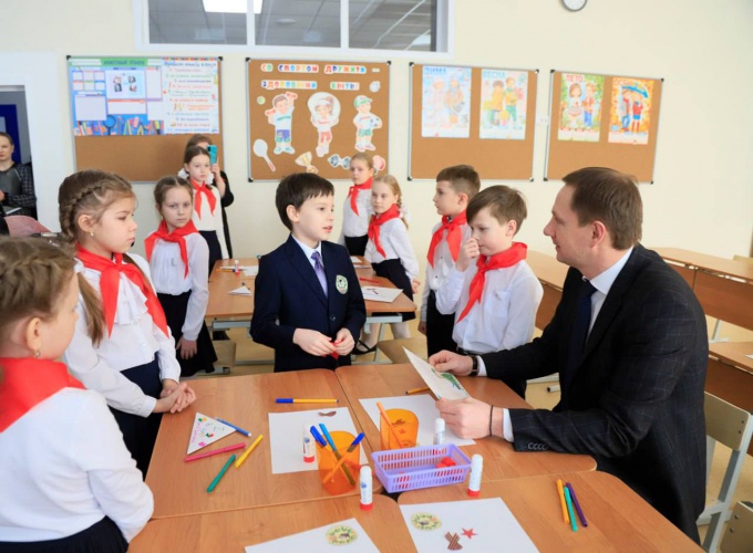 Глава городского округа Дмитрий Волков Красногорск открыл пристройку к школе №15
