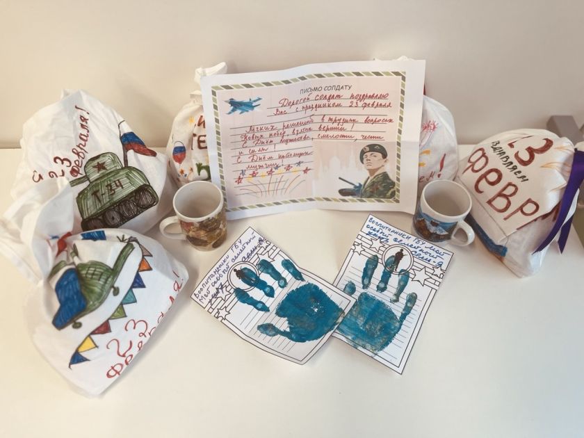 Тепло детского внимания и заботы: НМИЦ ВМТ им. А.А. Вишневского посетили сотрудники особого семейного центра «Семь-Я»