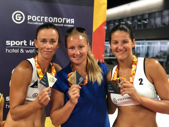 Подмосковные пляжные волейболистки стали бронзовыми призерами кубка России