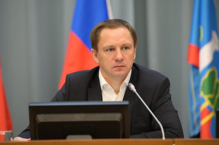 Дмитрий Волков призвал коммунальщиков приложить максимум усилий для очистки дворов и дорог от снега