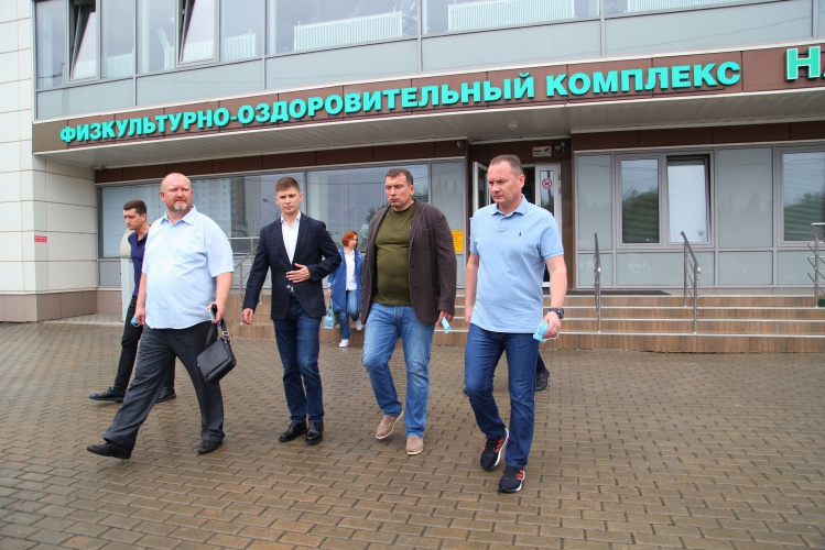 Алексей Спасский посетил спортивный комплекс в Нахабине