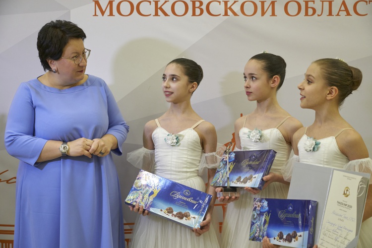 Глава Красногорска поздравила юных балерин с победой