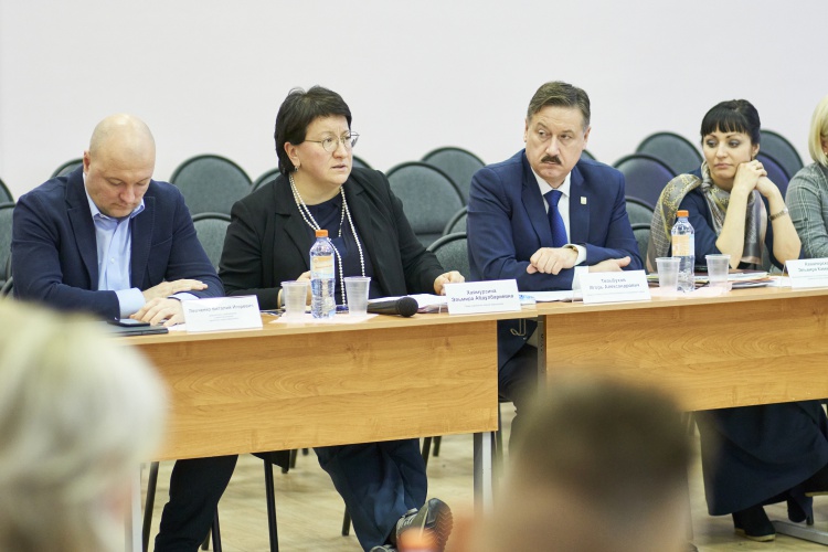 Эльмира Хаймурзина встретилась с руководителями общественных организаций