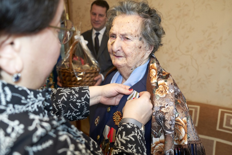 Ветерана Великой Отечественной войны из Красногорска поздравили с 95-летием