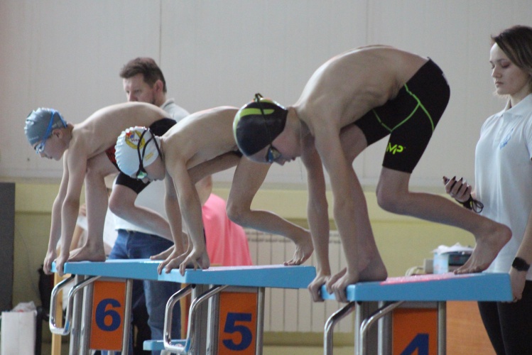 В Красногорске прошли соревнования по плаванию