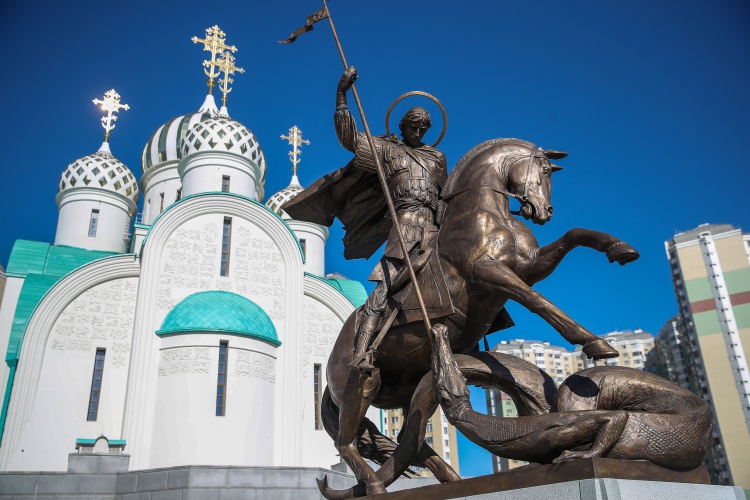 В Красногорске торжественно открыт памятник Георгию Победоносцу