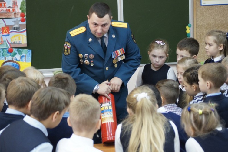 В Московской области накануне нового учебного года все образовательные учреждения проверены на соблюдение мер пожарной безопасности