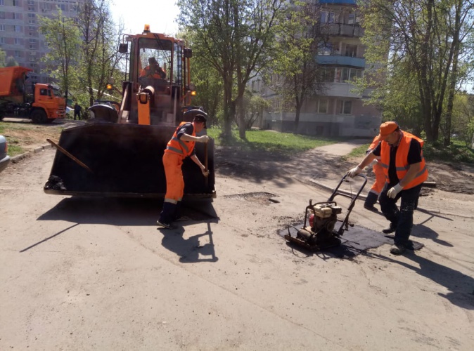 Во дворах Московской области в этом году уже ликвидировано более 13,5 тысяч ям