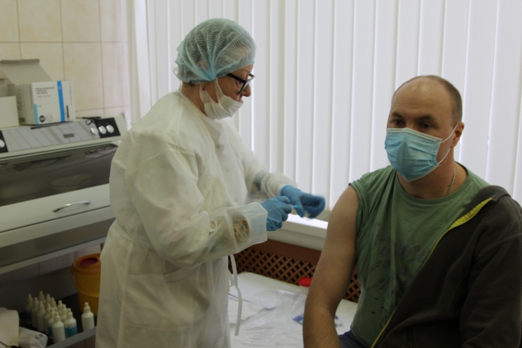 В Красногорске продолжается выездное вакцинирование от COVID-19