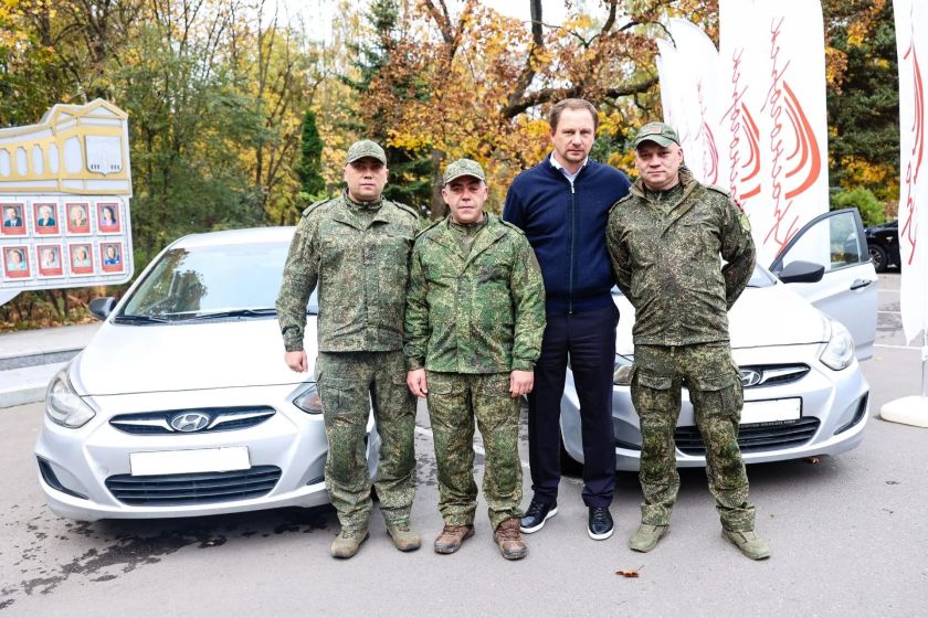 В Красногорске передали автомобили Герою СВО Дмитрию Андреевичу и его сослуживцам