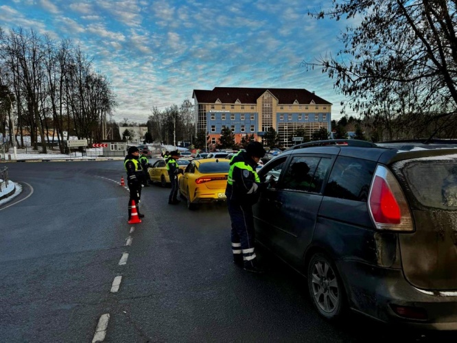 В Подмосковном Красногорске водителям напомнили, что «алкоголь искажает реальность»!