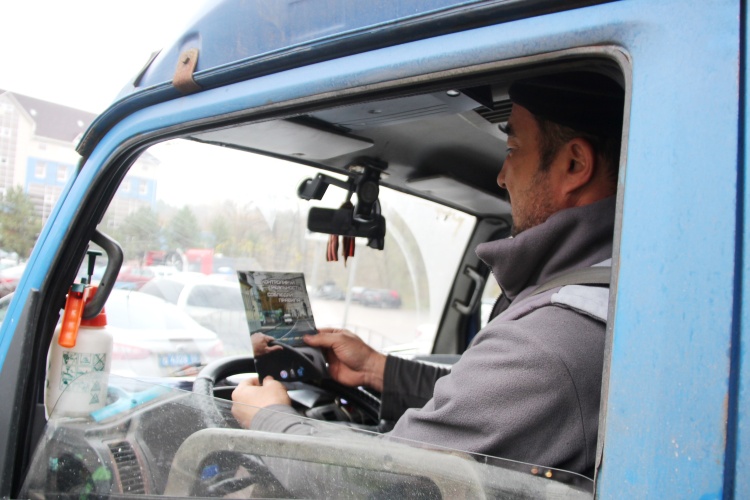 Уважаемые водители Подмосковья! Наступили входные ! Планируя поездки за город, помните о безопасности на дорогах!