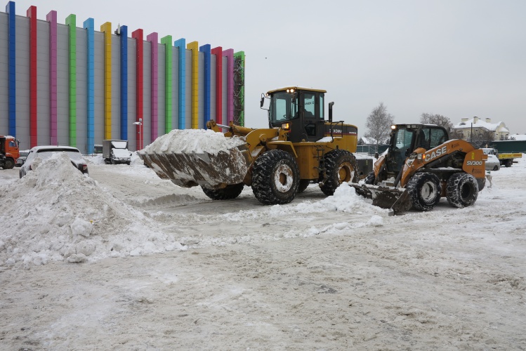 Свыше 1,5 тысяч кубометров снега собрали и вывезли в Красногорске за минувшие выходные