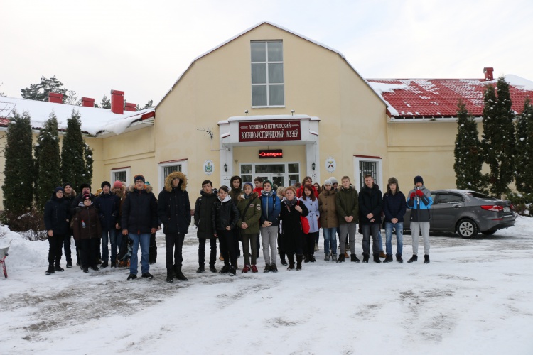 Школьники Нахабино посетили Ленино-Снегиревский военно-исторический музей