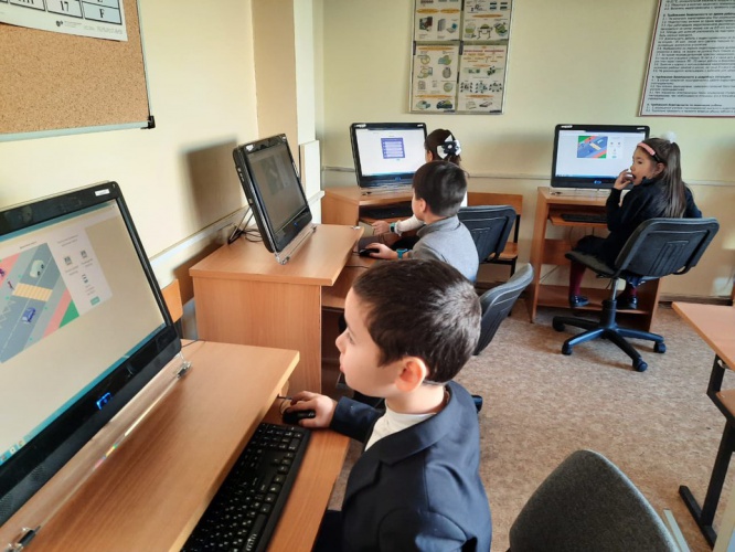 Красногорские школьники участвуют во Всероссийской онлайн-олимпиаде
