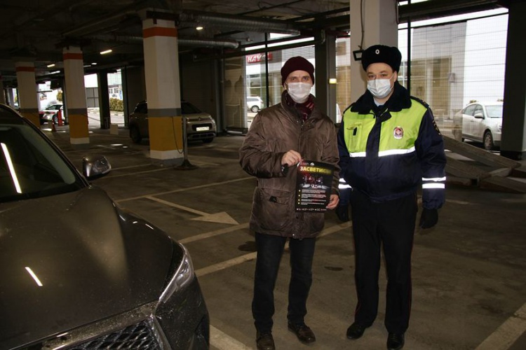 Сотрудники Красногорской Госавтоинспекции напомнили о безопасном поведении на дороге