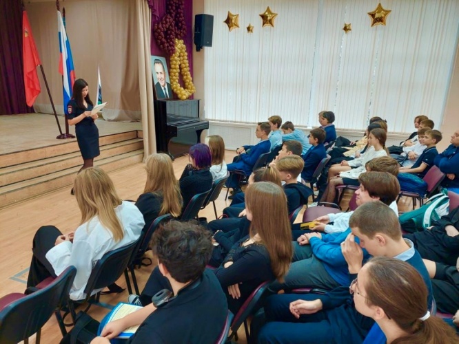 В Красногорске сотрудники полиции присоединились к акции «Мы против терроризма!»