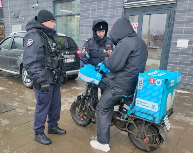 В Красногорске прошло совместное патрулирование полицейскими и представителями добровольной народной дружины