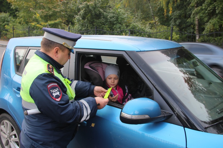 Красногорские автоинспекторы проверили соблюдение правил перевозки пассажиров